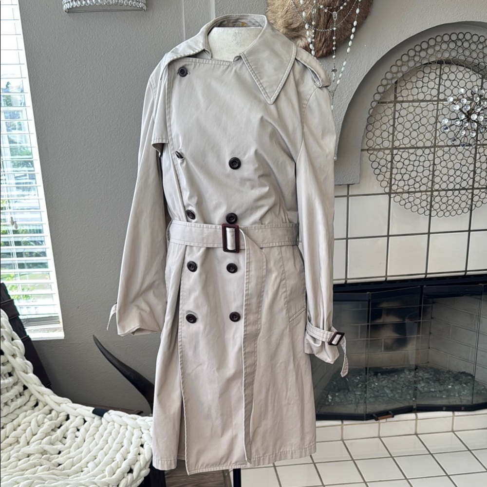 Vintage London Fog Tan Trench Coat with Belted Waist size 40
